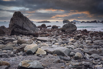 4minute和2NE1出道至今在歌谣节目和各大颁奖礼中得过哪些奖？